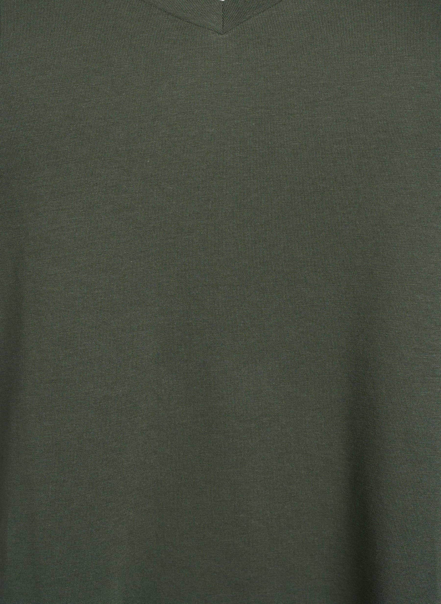 Zizzi Katja V-Neck T-Shirt in Thyme 