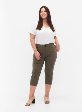 Zizzi Katja V-Neck T-Shirt in White 