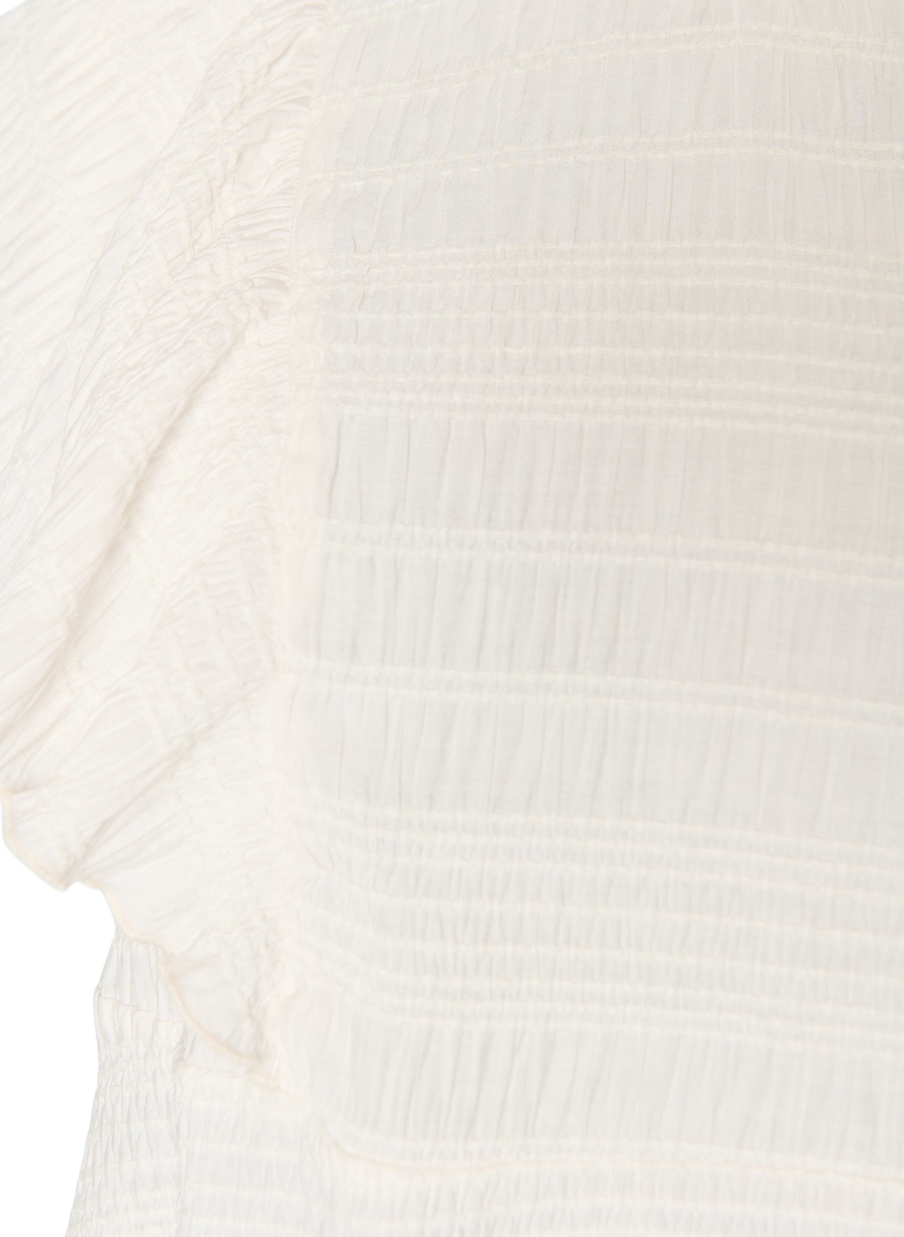 Zizzi Liddy Blouse in Cream. 