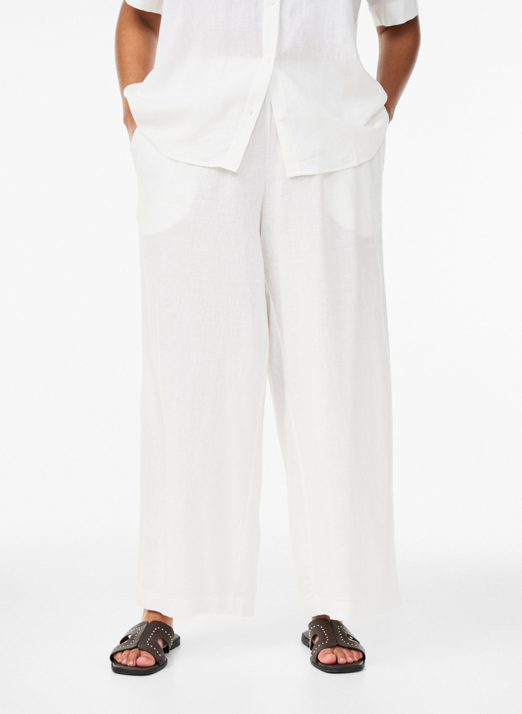 Zizzi Line Trousers in White. 