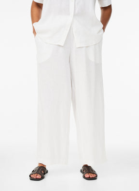 Zizzi Line Trousers in White. 