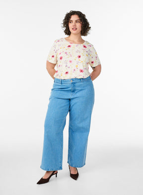 Zizzi Malis Floral T-Shirt in Cream 