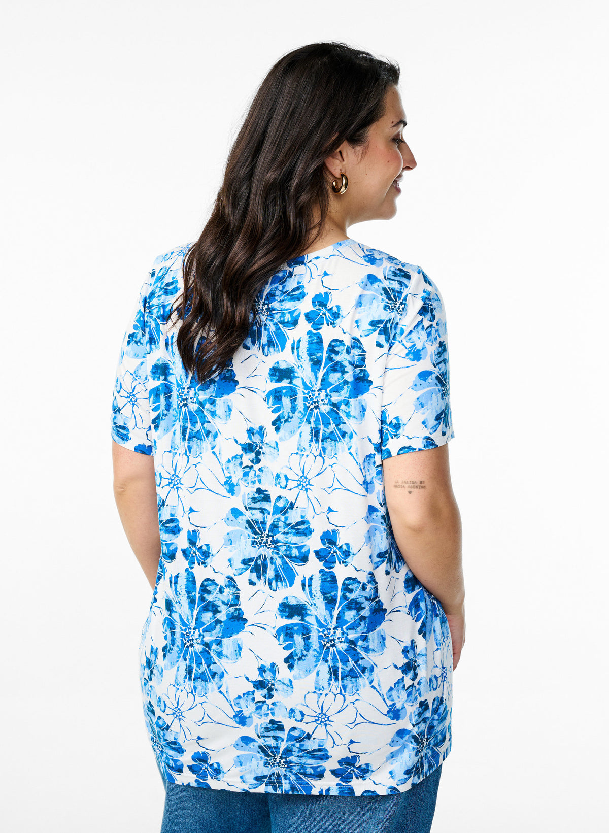 Zizzi Malis White T-Shirt with Blue Flowers