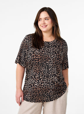 Zizzi Mandy T-Shirt in Leopard Print