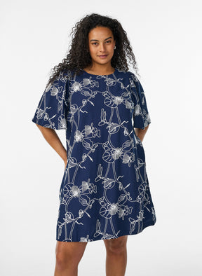 Zizzi Misha Dress in Navy 