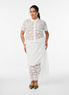  Zizzi Monika Lace Shirt in White 