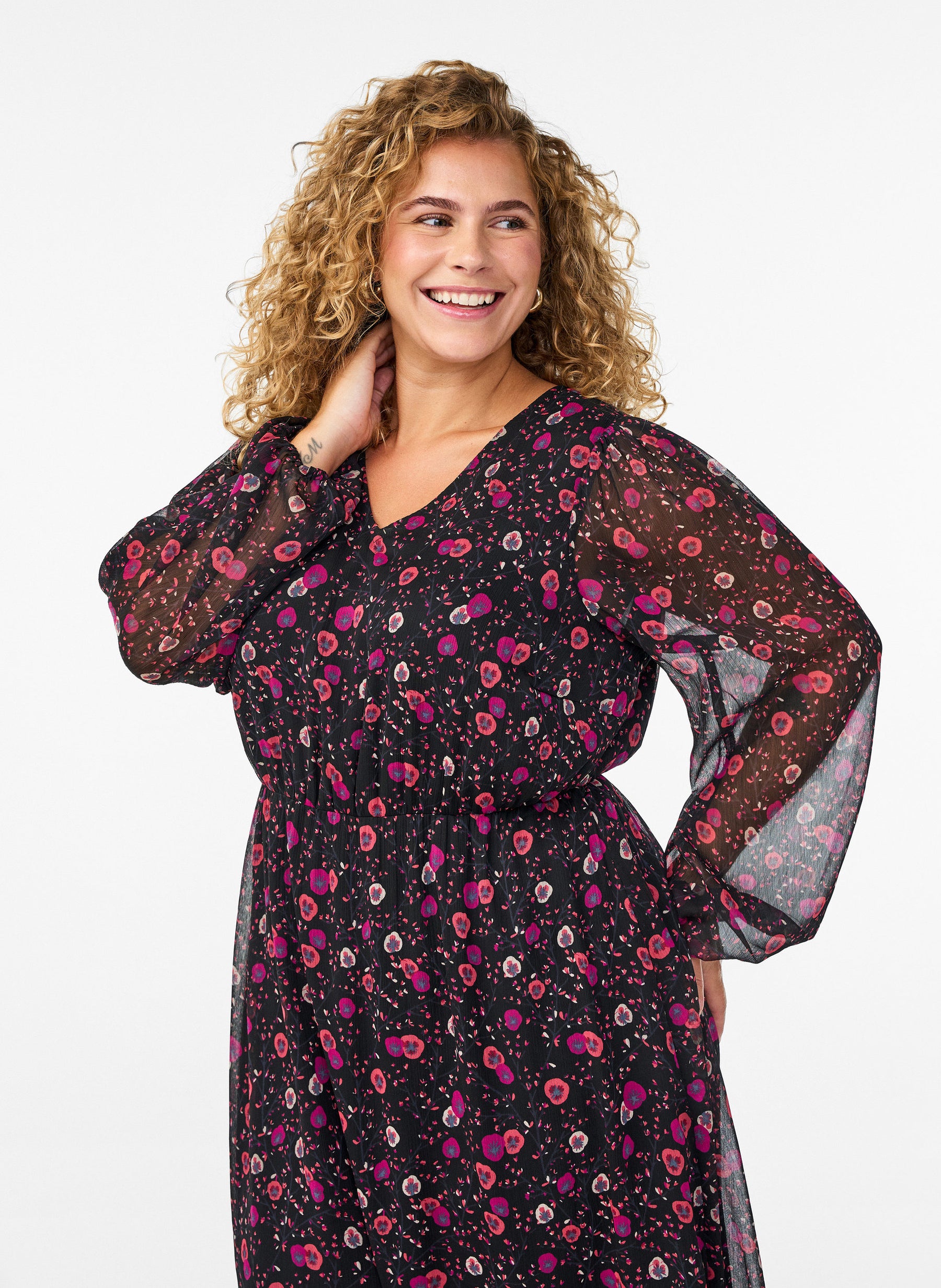 Zizzi Paula Floral Dress in Black