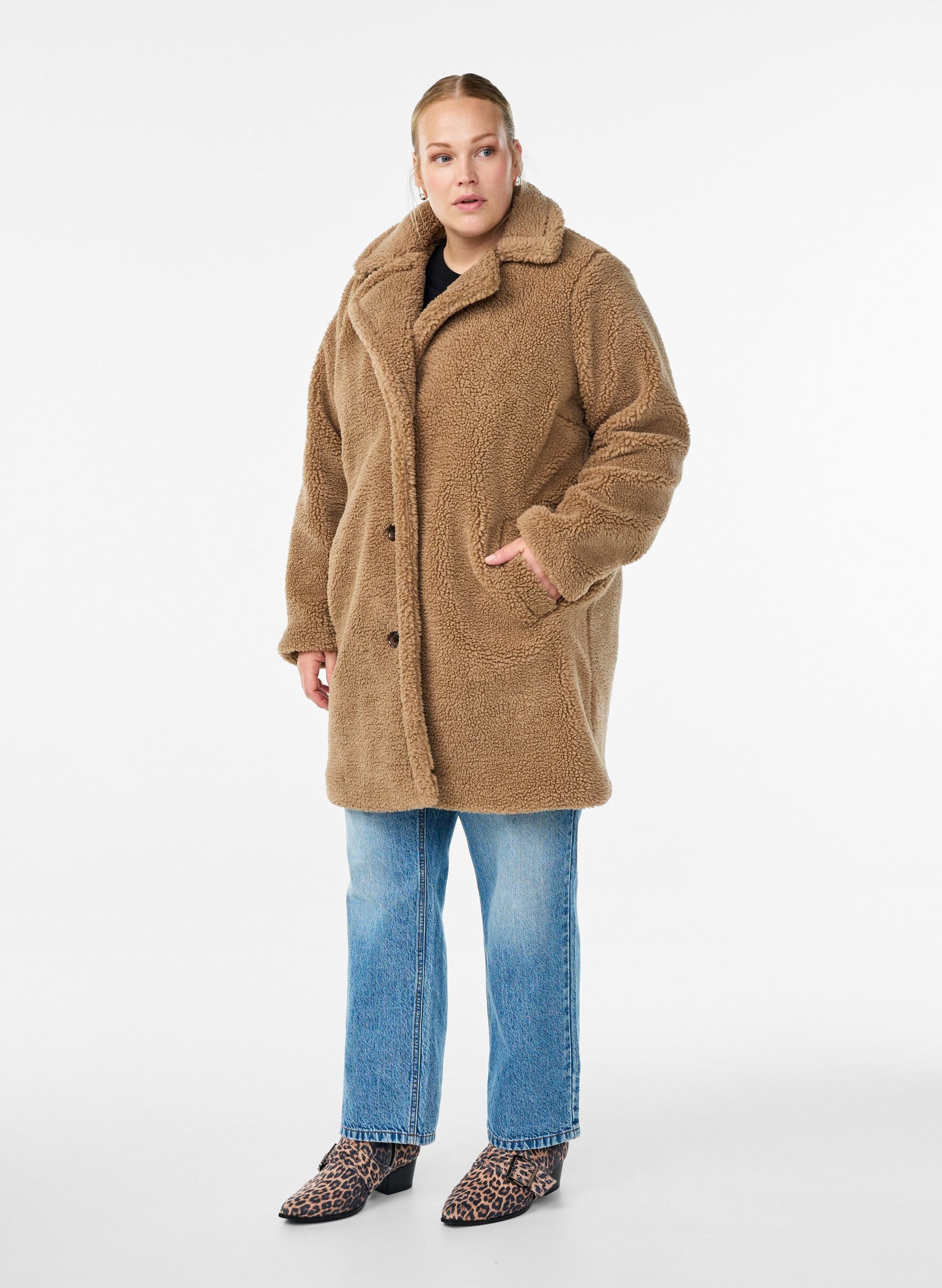 Zizzi Rosa Teddy Coat in Tan