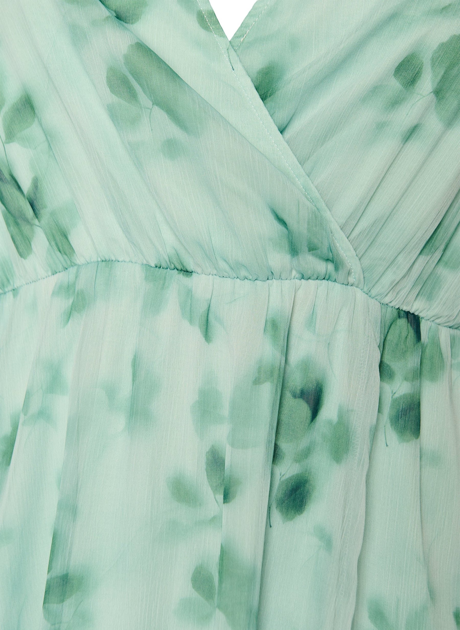 Zizzi Saina Floral Dress in Green