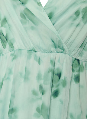 Zizzi Saina Floral Dress in Green
