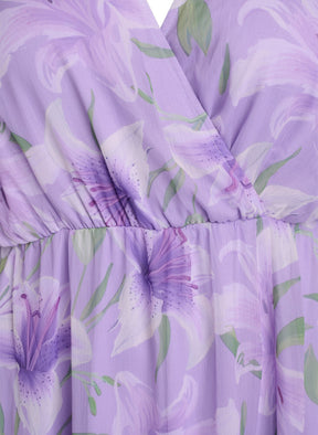 Zizzi Saina Floral Dress in Lilac