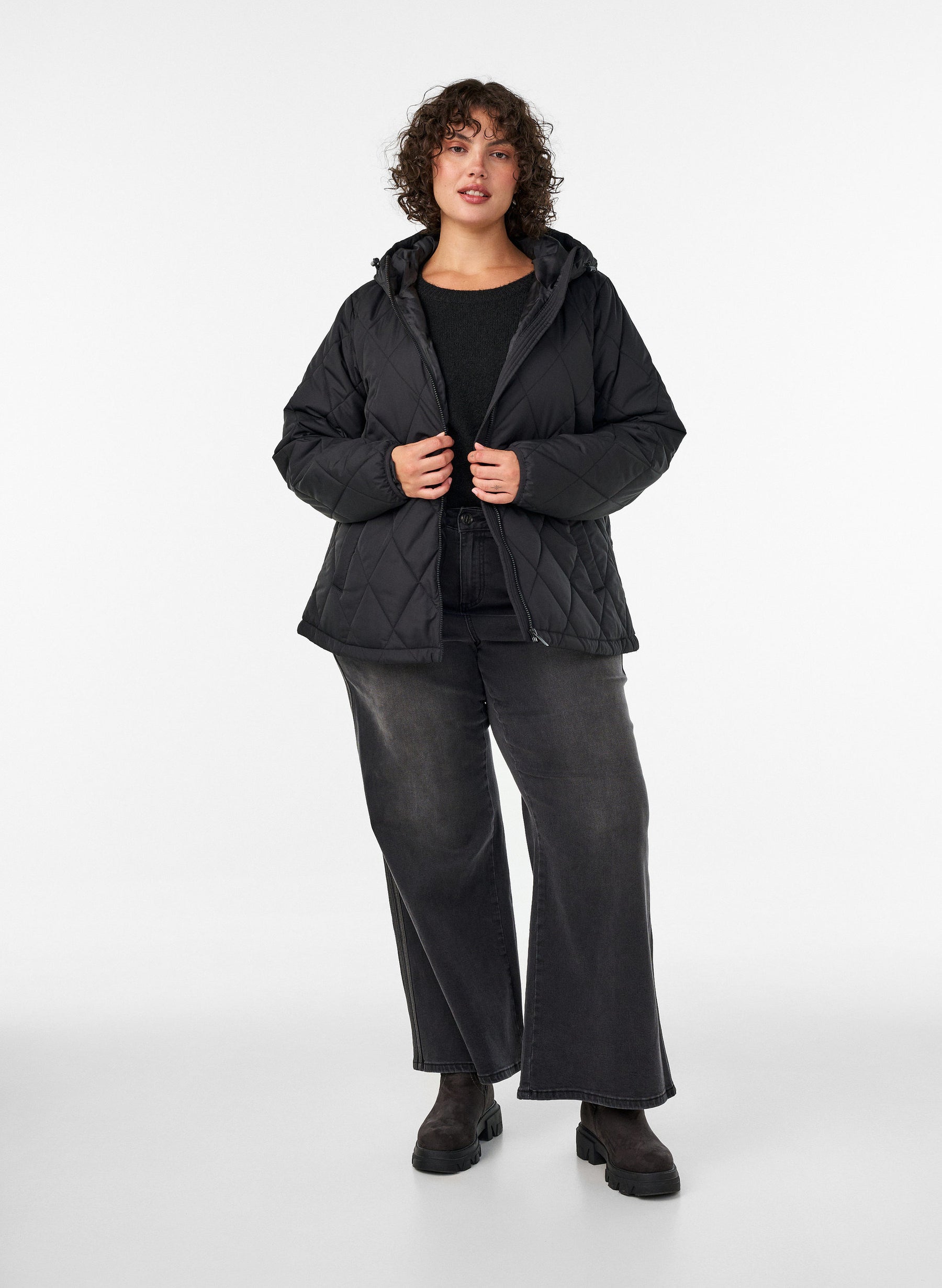 Zizzi Shanghai Jacket in Black 