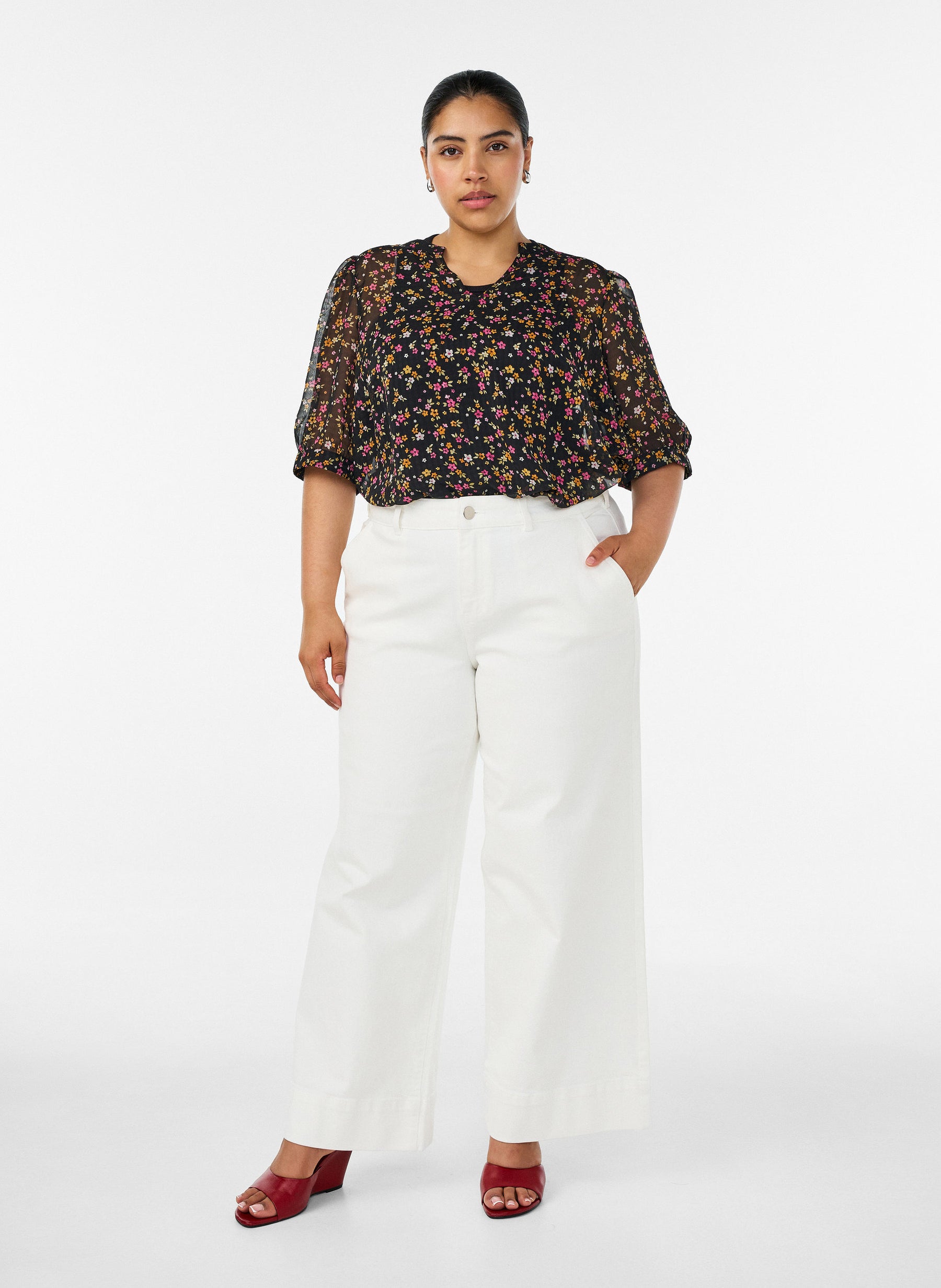 Zizzi Taru Blouse in Pink Ditsy Flower 