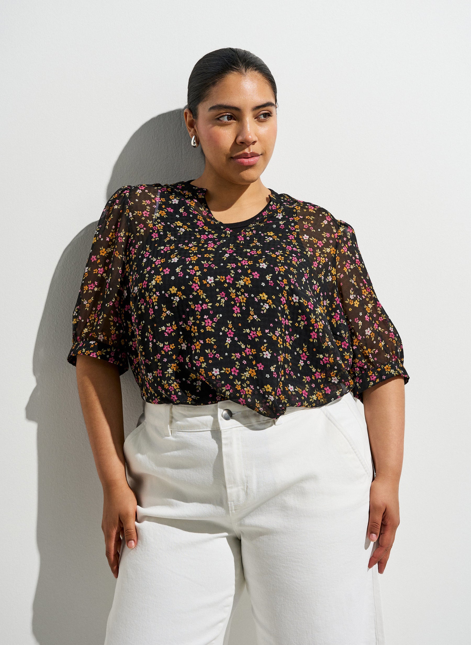 Zizzi Taru Blouse in Pink Ditsy Flower 
