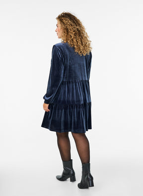 Zizzi Victoria Dress in Night Sky 