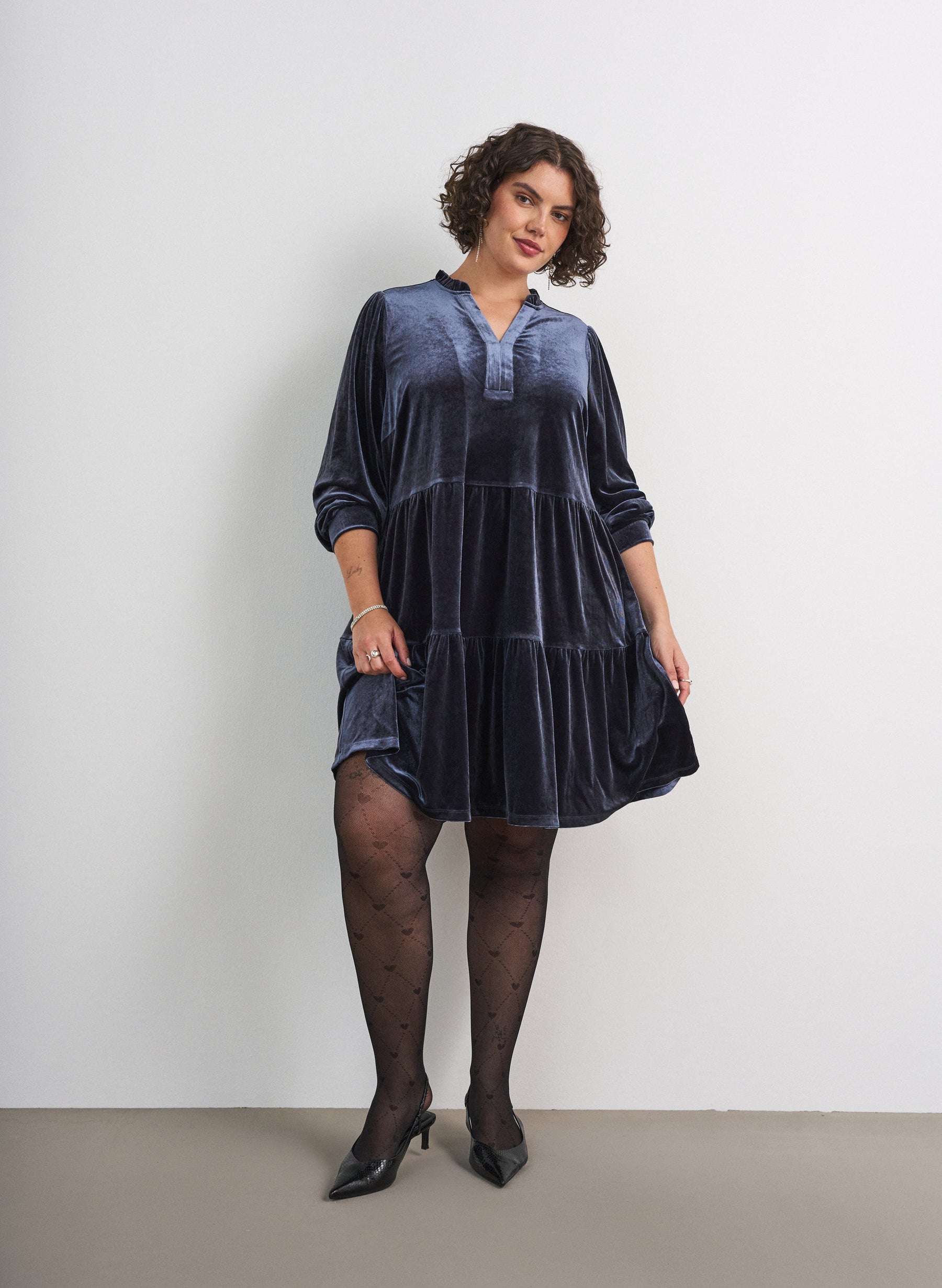 Zizzi Victoria Dress in Night Sky 