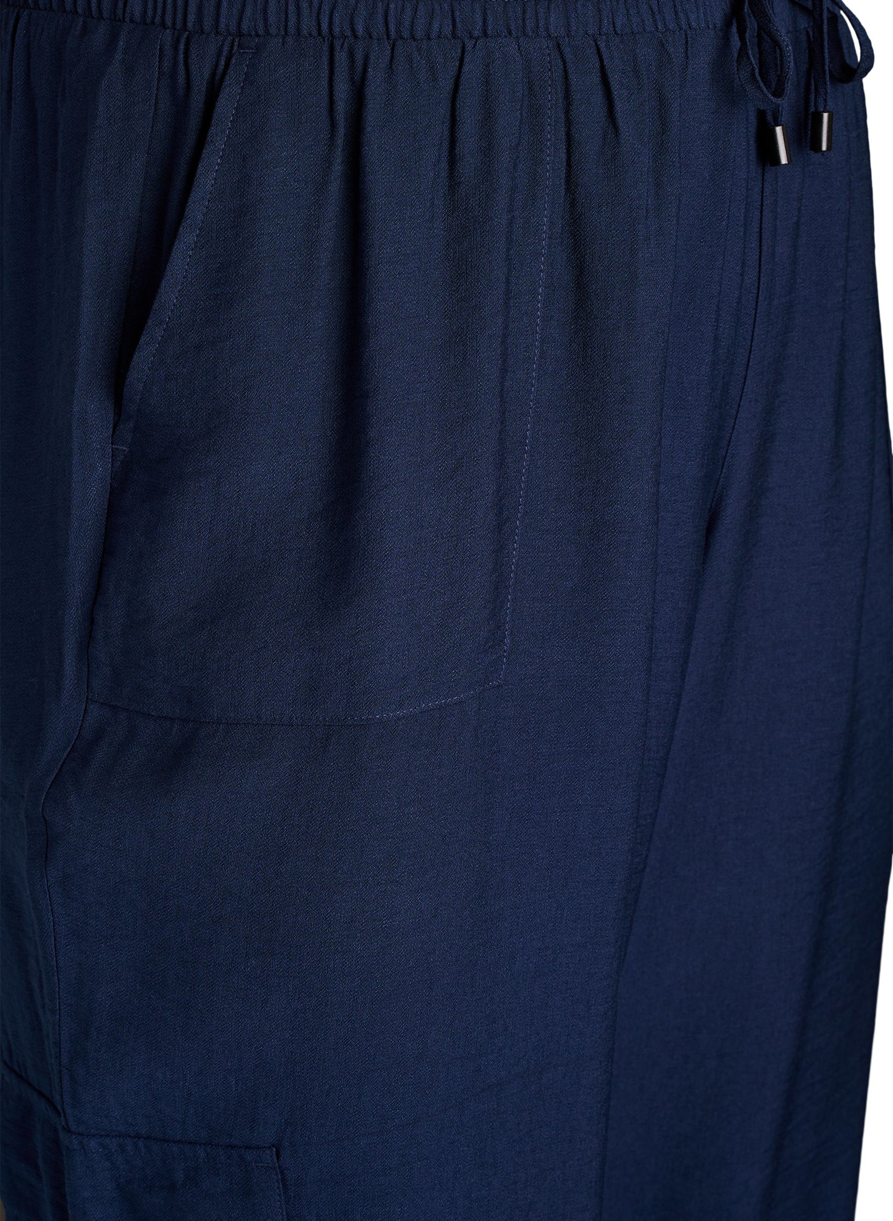 Zizzi Vilma Cargo Trousers in Navy