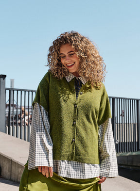 Zizzi Vista Short Sleeve Cardigan in Green 