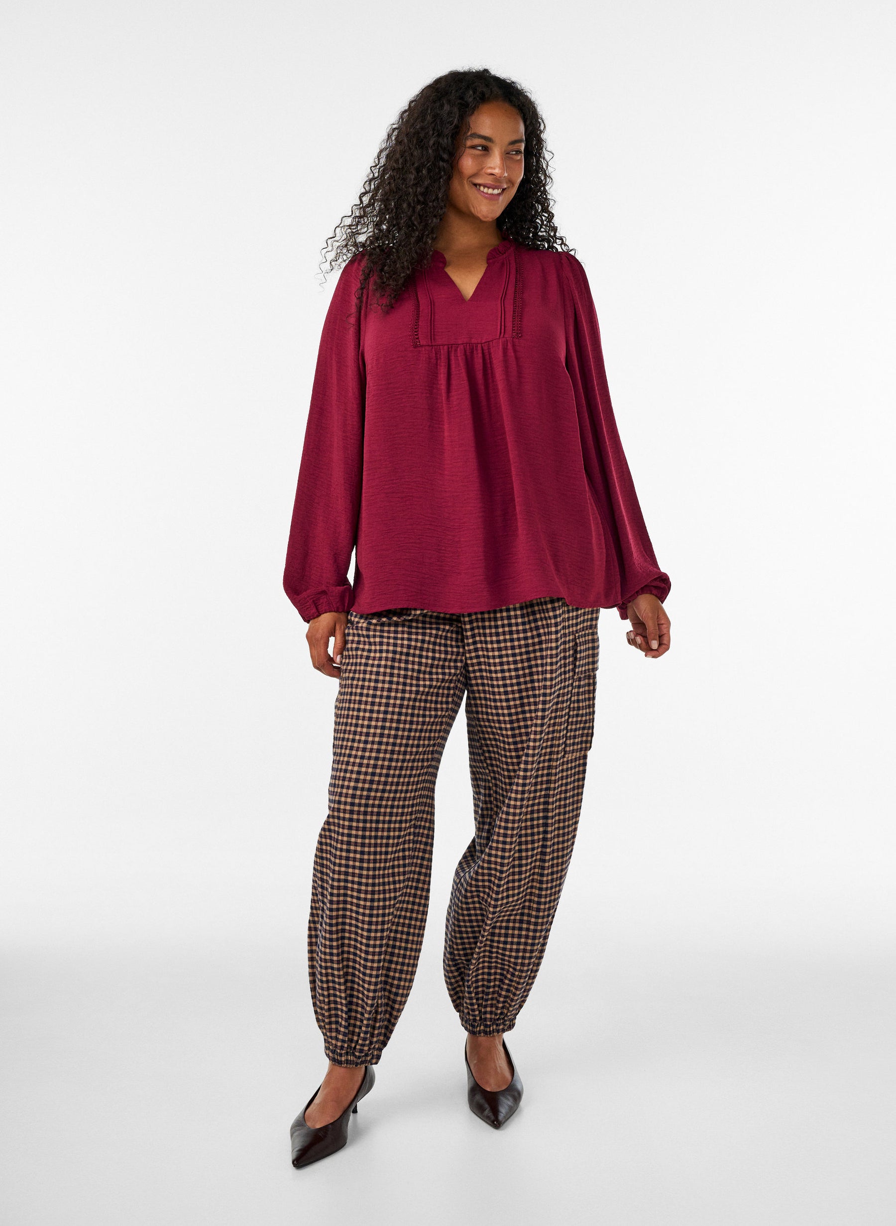 Zizzi Whitney Blouse in Rhododendron 
