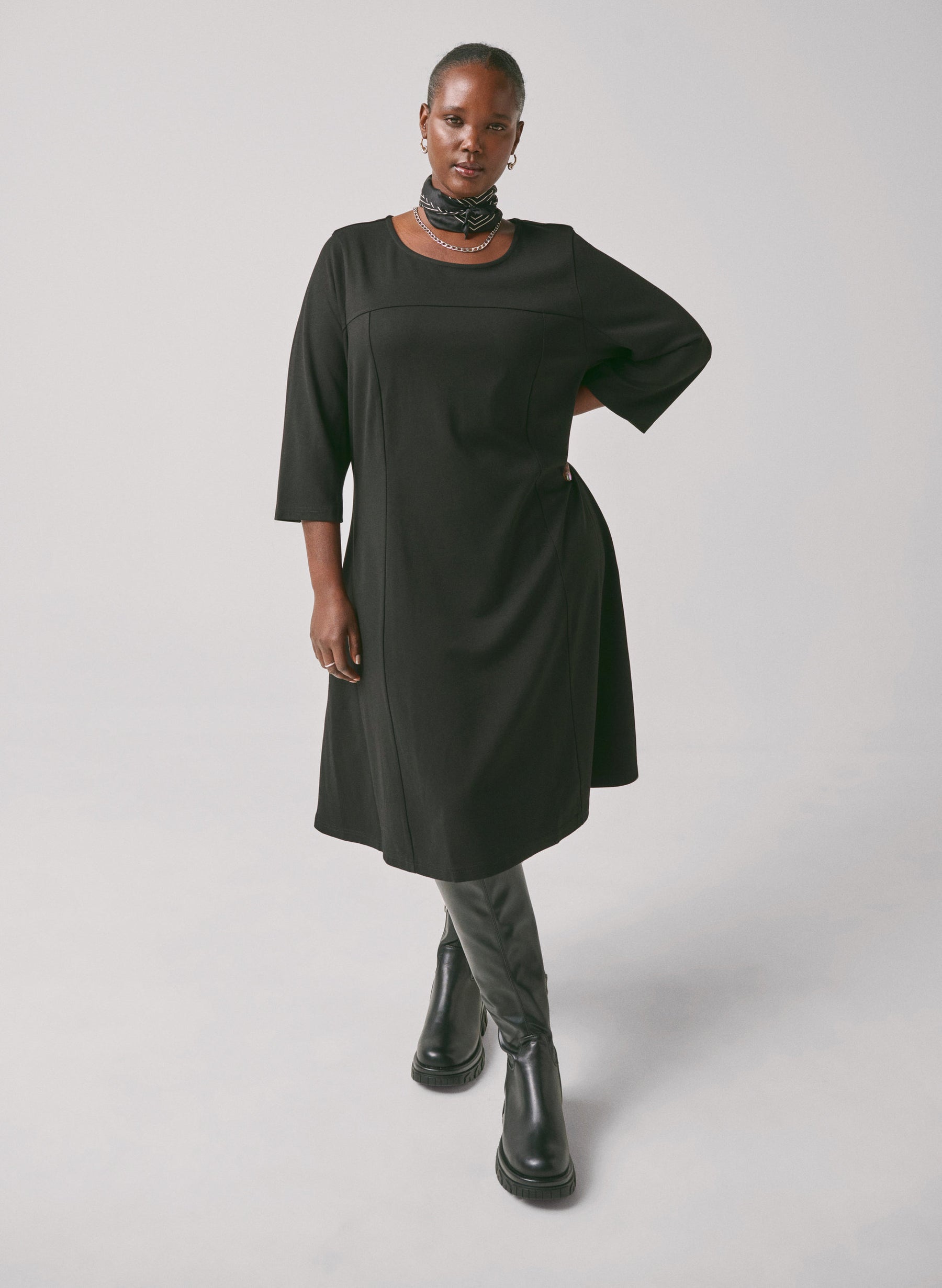 Zizzi Winola Dress in Black  