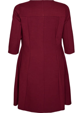 Zizzi Winola Dress in Wine 