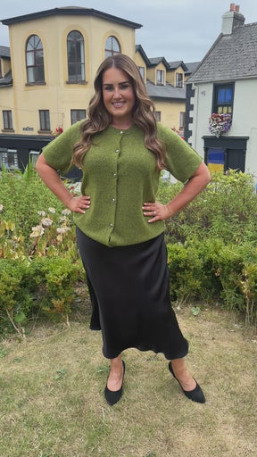 Zizzi, Vista Short Sleeve Cardigan in Green with the Minela Skirt in Black

