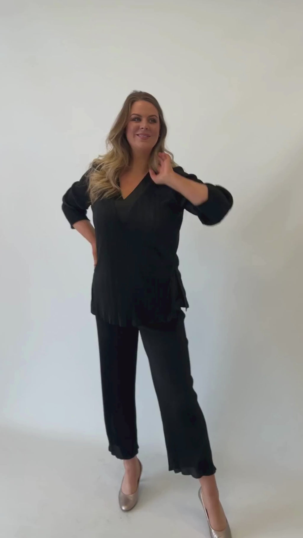 Mellomi Tina Plisse Trousers in Black
