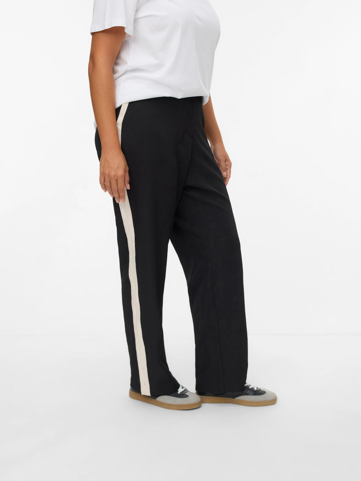 Vero Moda Curve Fany Trouser in Black