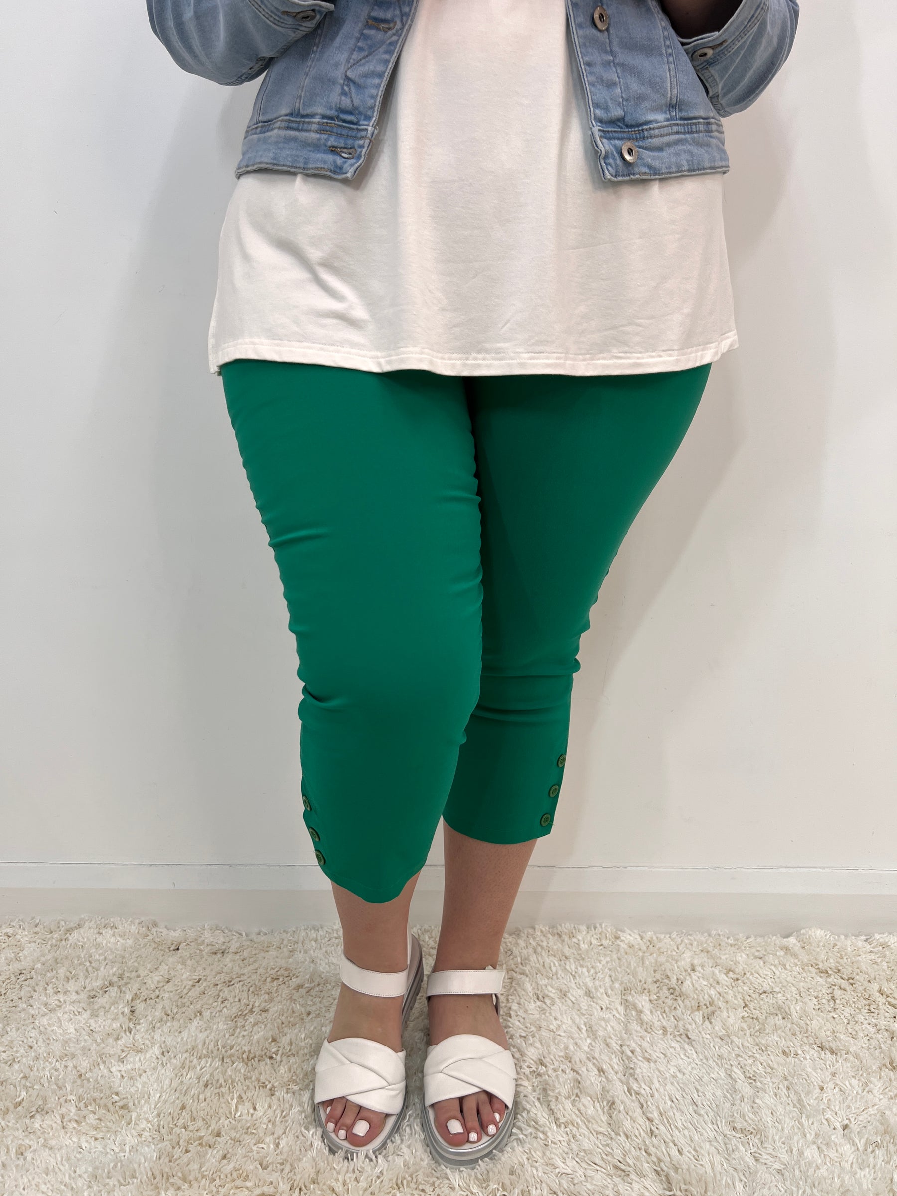 Cassie Crop Trouser in Green