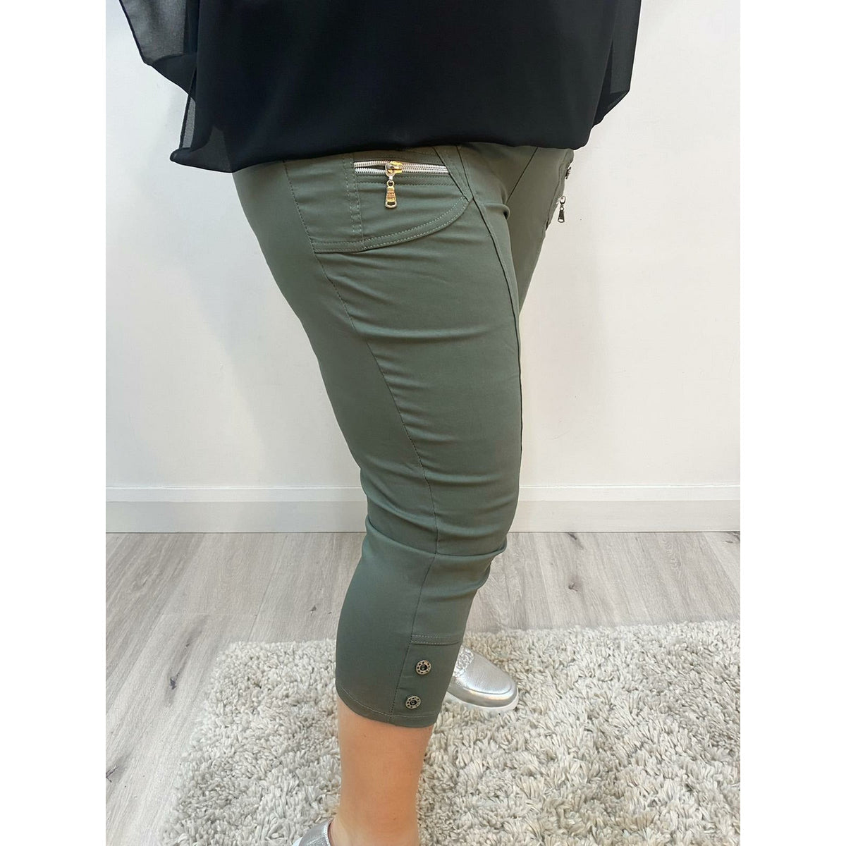 Lucie Crop Trousers In Khaki Bottoms