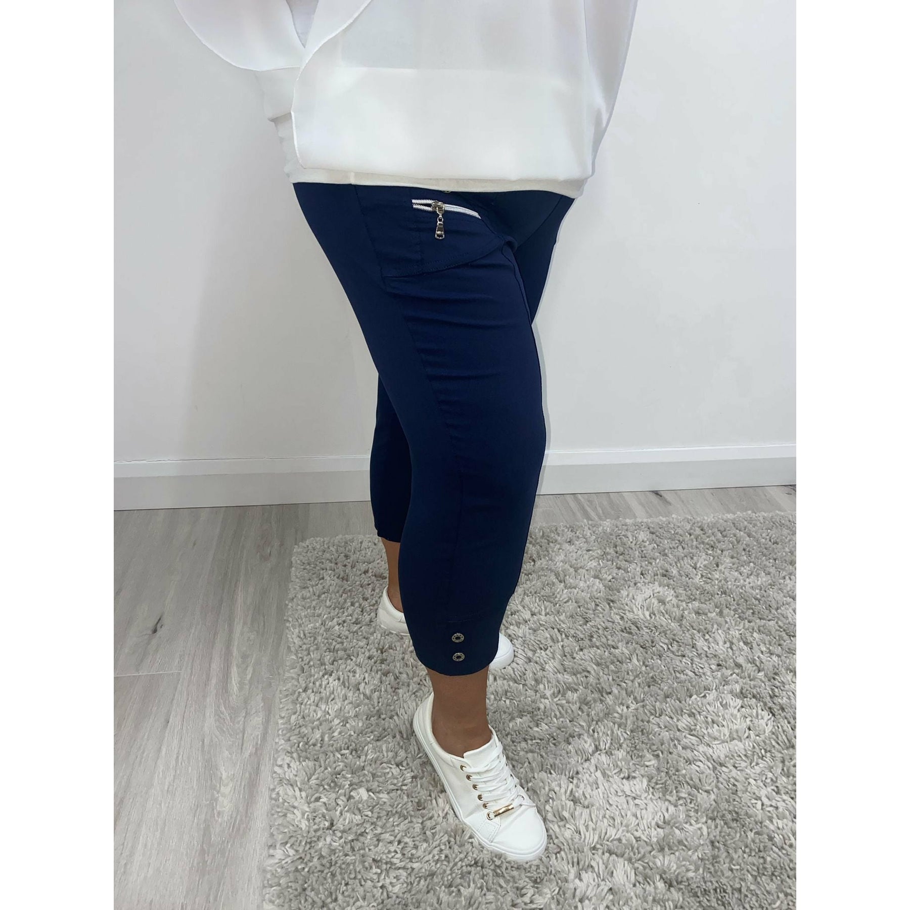 Lucie Crop Trousers In Navy Bottoms