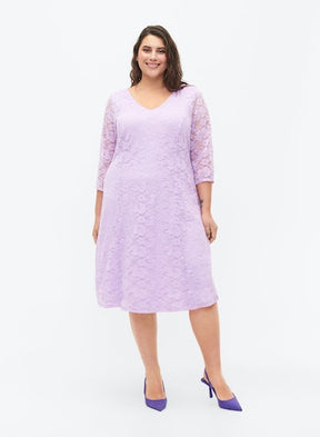 Zizzi Bonnie Lace Dress in Lavender - Wardrobe Plus